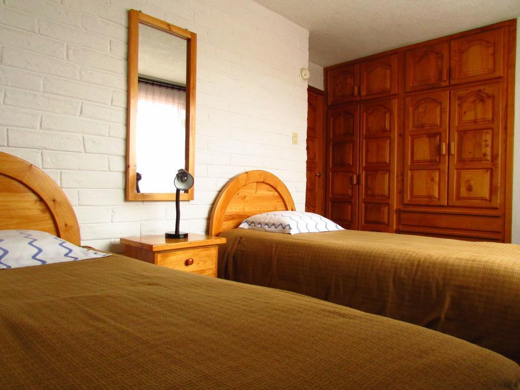 Apartamentos Los Quipus Quito Oda fotoğraf
