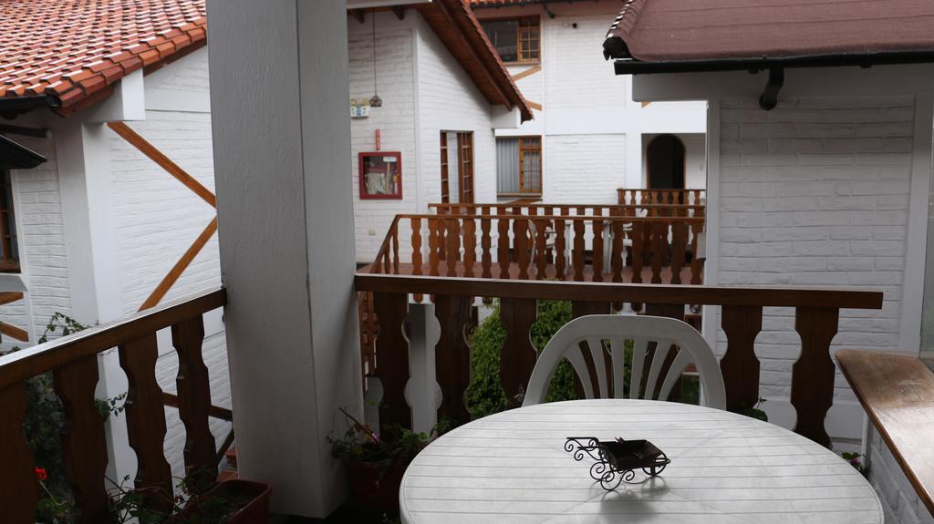 Apartamentos Los Quipus Quito Oda fotoğraf
