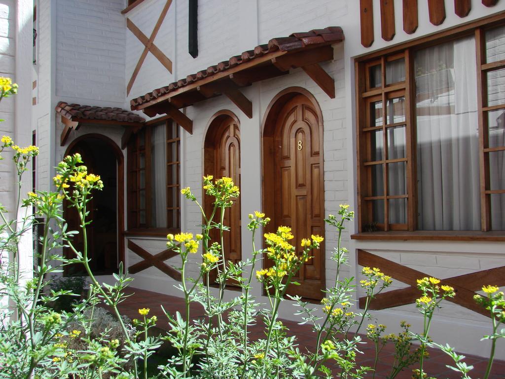 Apartamentos Los Quipus Quito Oda fotoğraf