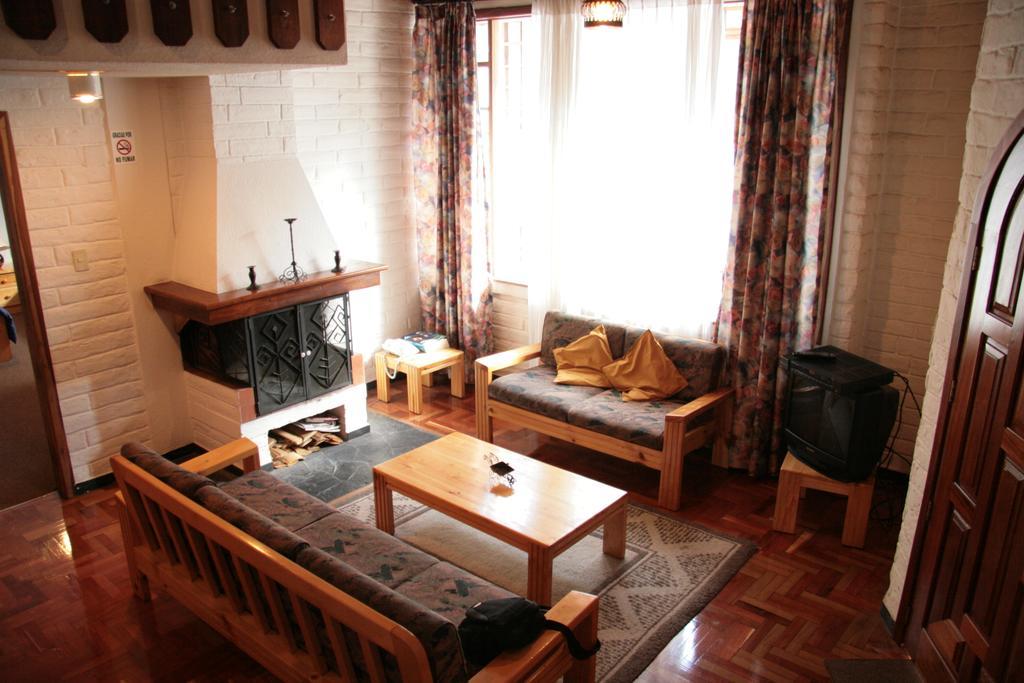 Apartamentos Los Quipus Quito Oda fotoğraf